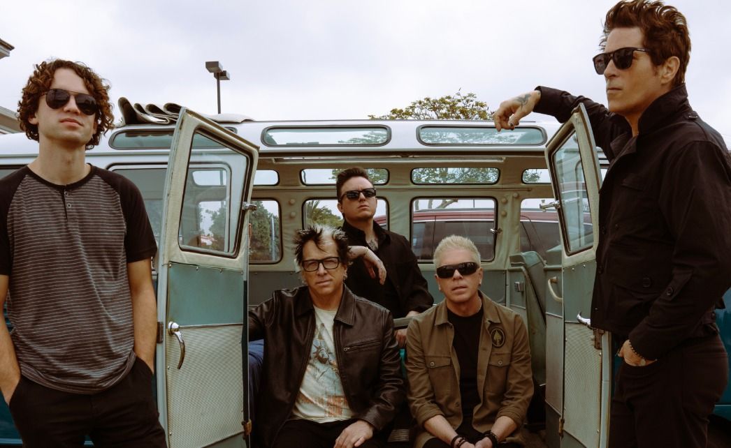 The Offspring anuncia turnê no Brasil com Sublime, Rise Against e mais