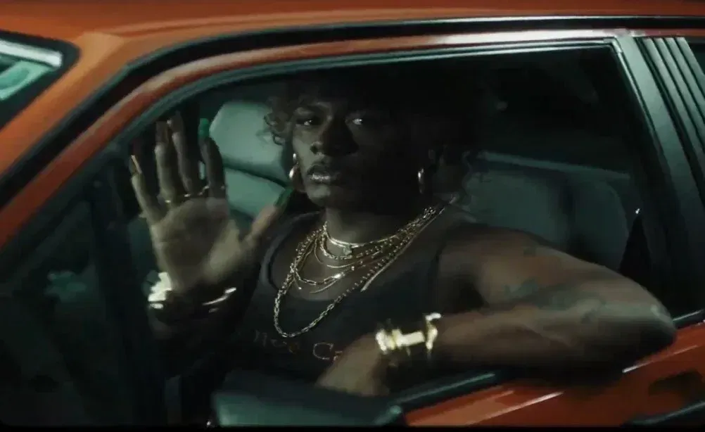 Gigante: Liniker anuncia shows em estádios para dizer adeus a “Caju”